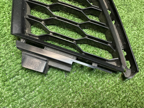 Решетка бампера правая BMW 3er G20 (18-22) M-paket