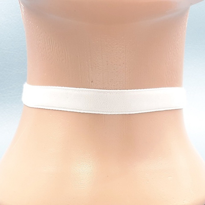 Белый бархатный чокер без подвески 1 см.