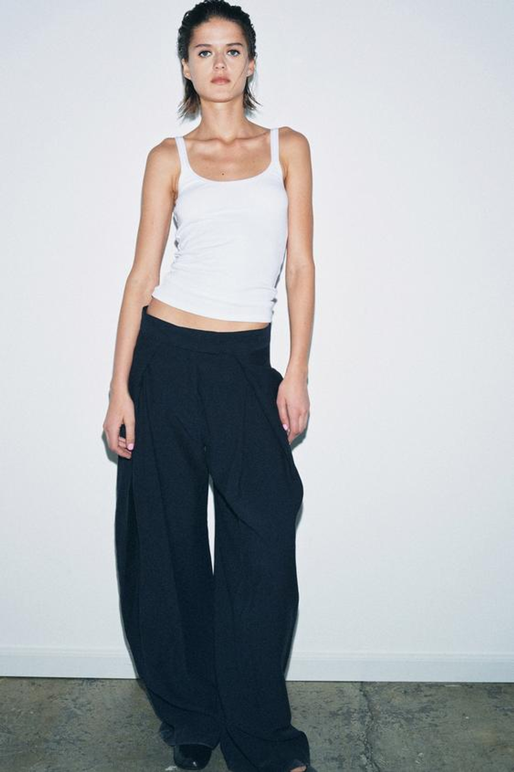 ZARA БРЮКИ WIDE-LEG С ЗАЩИПАМИ — ZW COLLECTION, МОРСКОЙ СИНИЙ