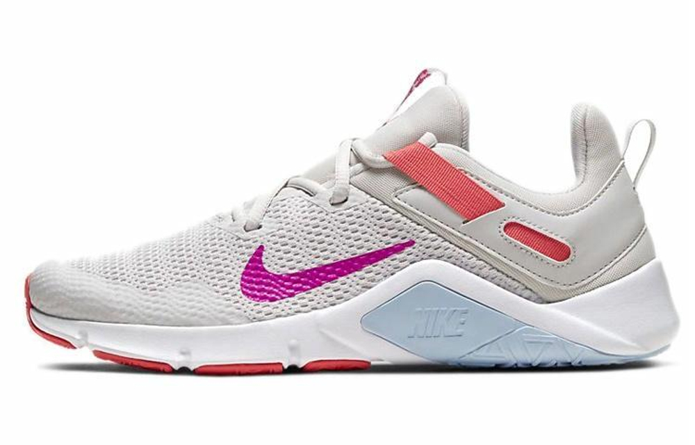 Кроссовки Nike Legend Essential (Женская размерная сетка)