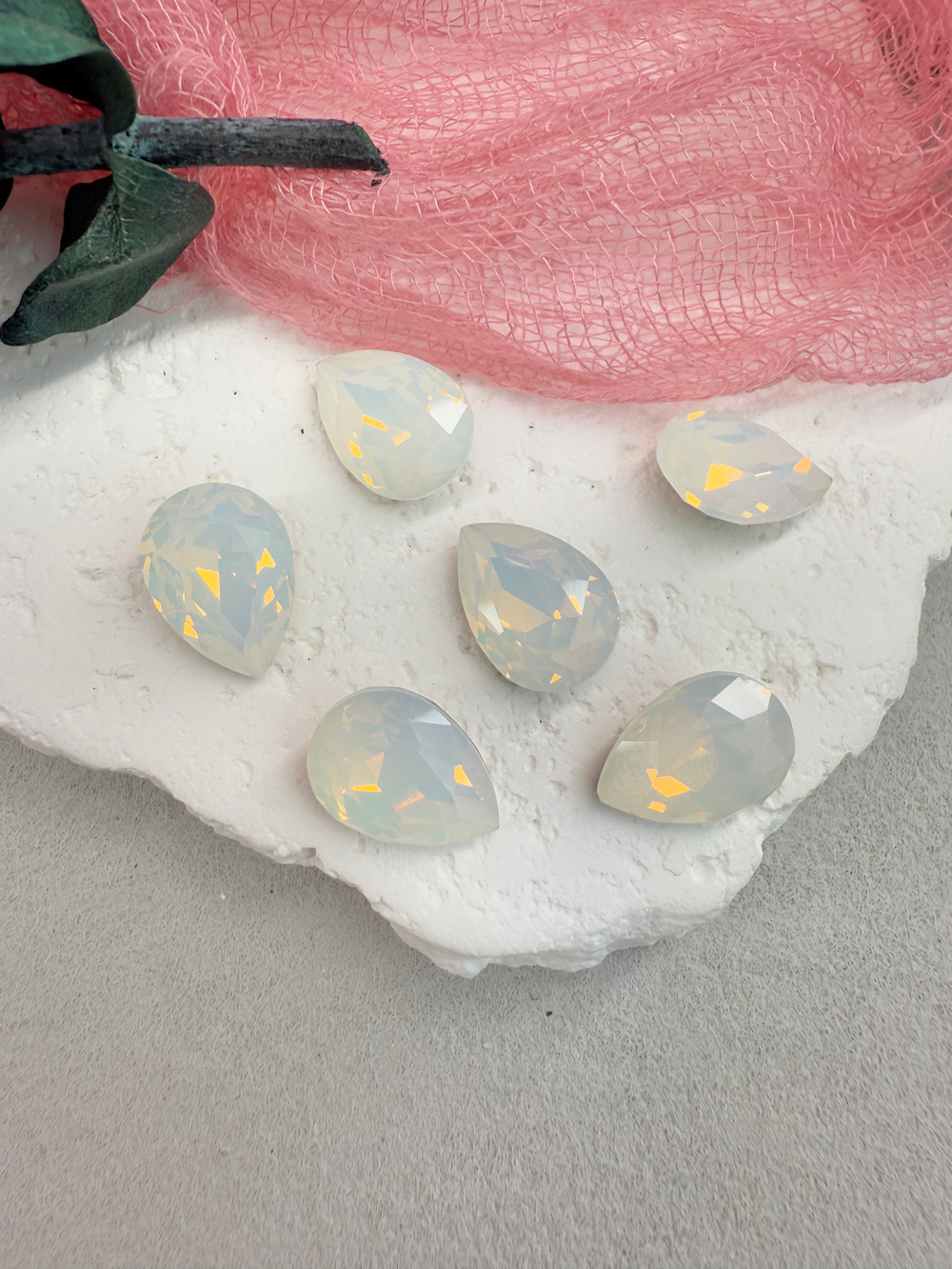 Капля Drop 14*10 мм, White opal