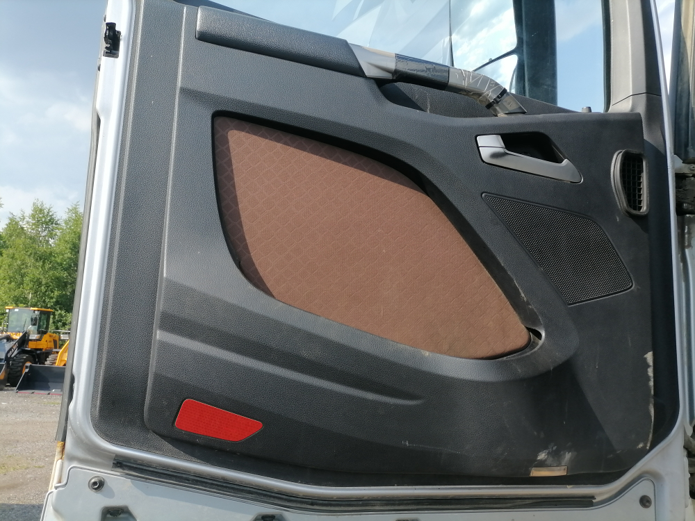 FAW J7 4x2 Седельный тягач CA4180P77K25E5 (Дизельный, 12,5 л, 553 л.с., АТ)