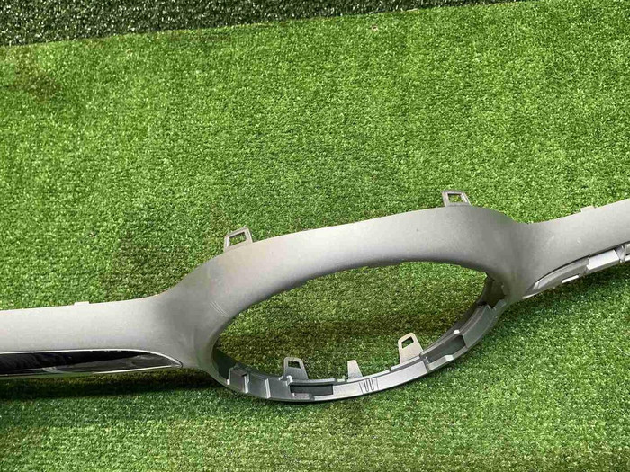 Накладка решетки радиатора Mercedes A W177 (18-22)