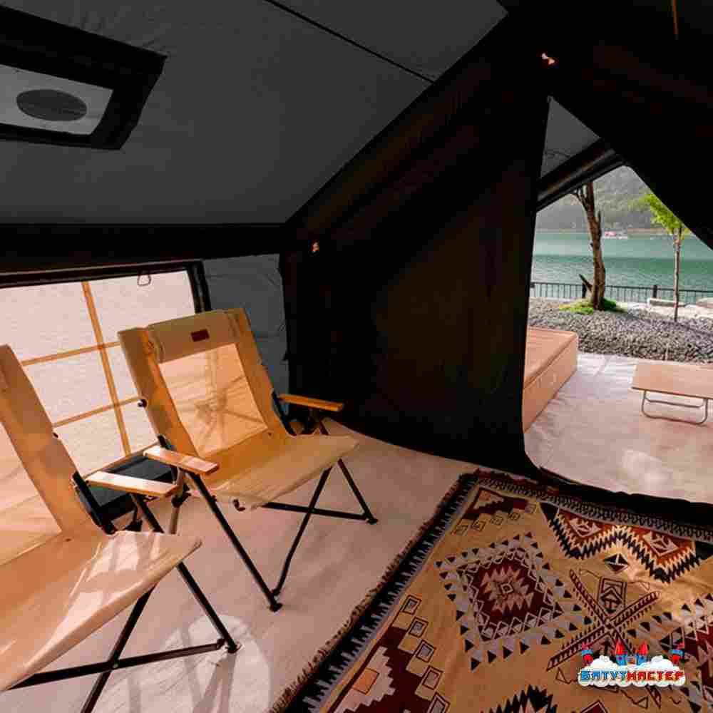 Пневмокаркасная всесезонная палатка «Тёплая Искра» 3,6×4,8×2,2 м — с печкой, из ПВХ, чёрная