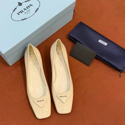 Туфли Prada