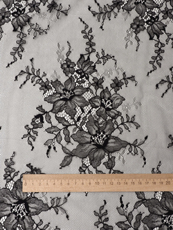 Кружевное полотно черное неэластичное 145 см