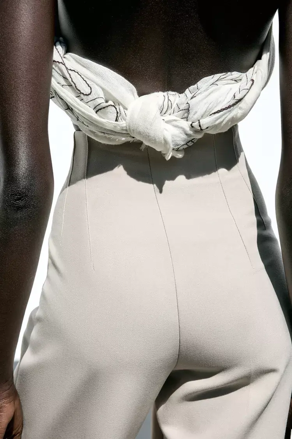 ZARA БРЮКИ С ВЫСОКОЙ ПОСАДКОЙ, ЖЕЛТОВАТО-БЕЛЫЙ