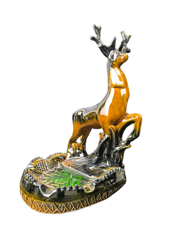 Фарфоровая пепельница "Олень на озере" (ЗиК "Конаково")