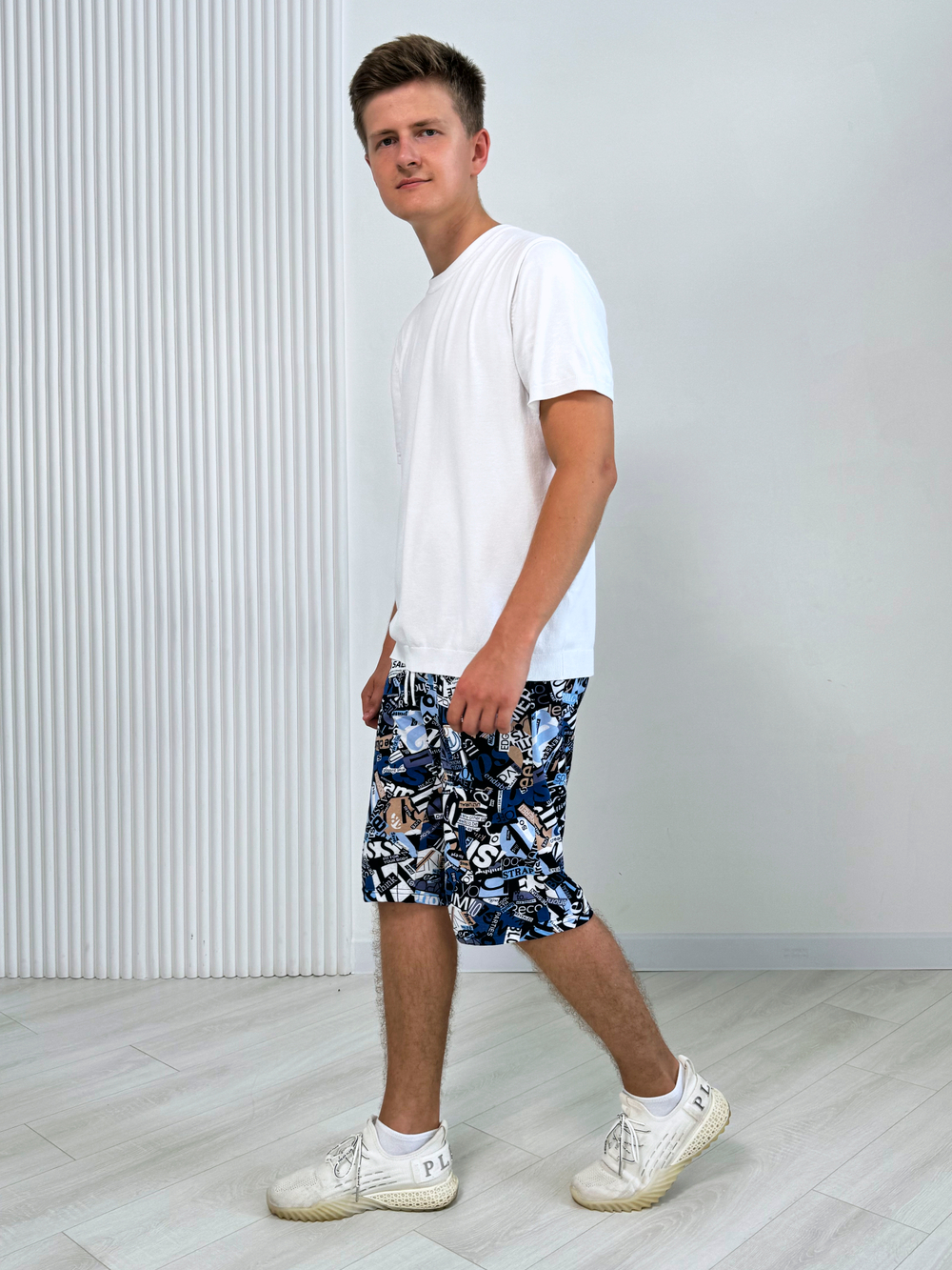 Шорты для мальчика подростковые "Буквы на белом"