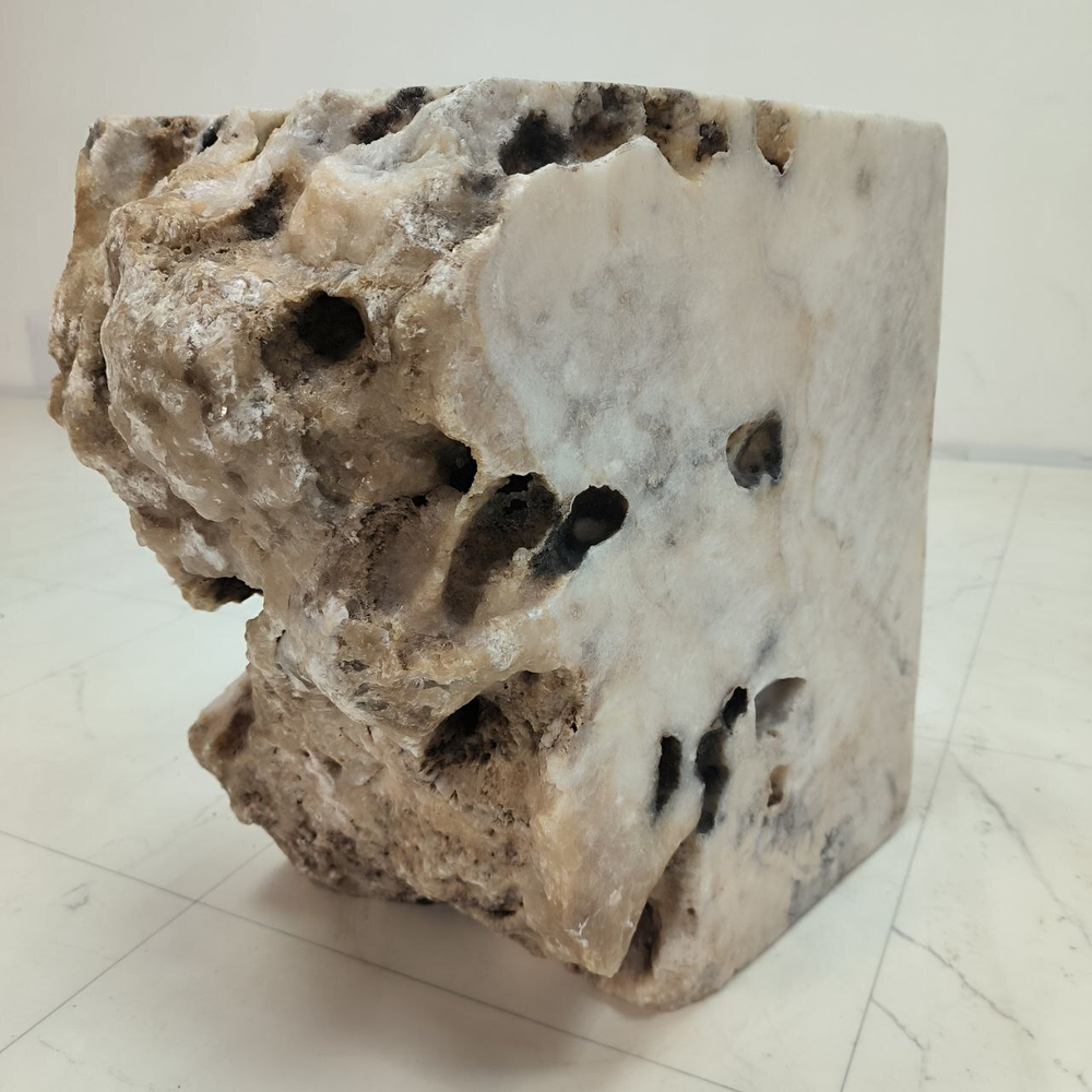 Стол из оникса 65582  (45*30*45) 0195