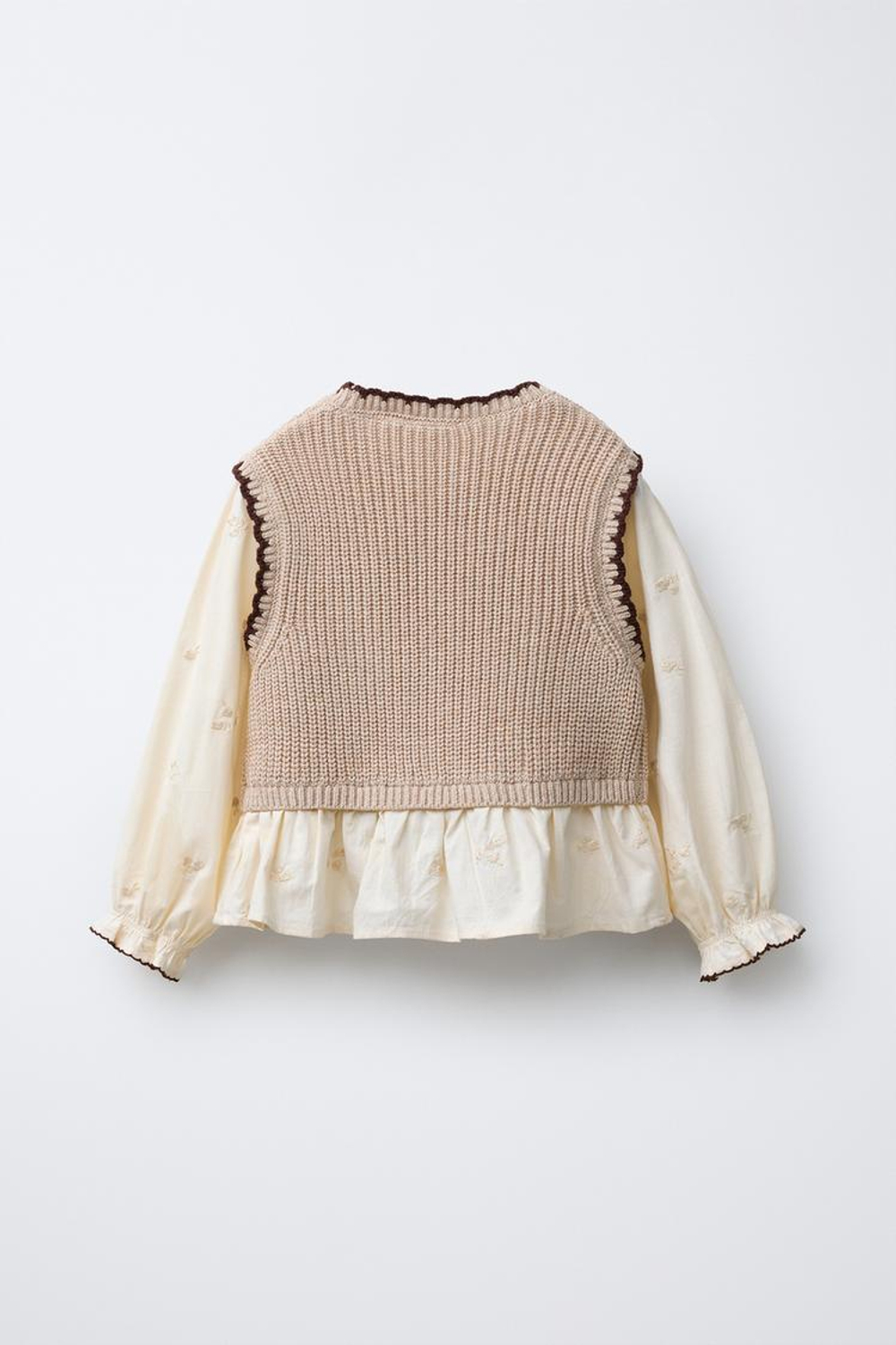 ZARA РУБАШКА С ЦВЕТОЧНОЙ ВЫШИВКОЙ И ТРИКОТАЖНЫМ ЖИЛЕТОМ, СВЕТЛО-БЕЖЕВЫЙ