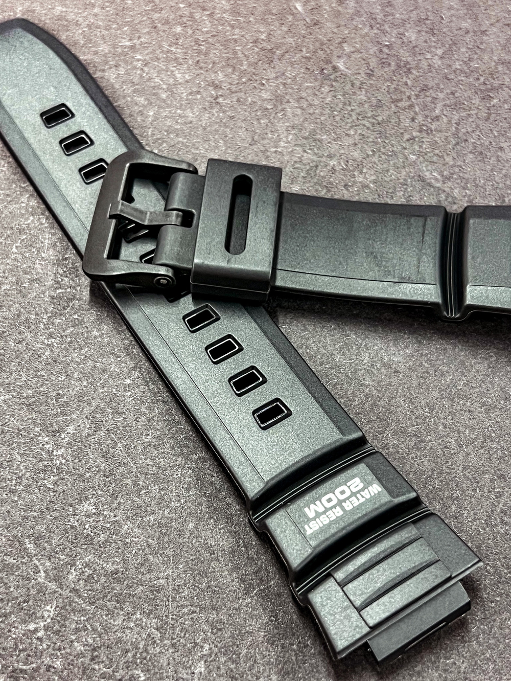 Ремешок Casio AE-2000W-1AV
