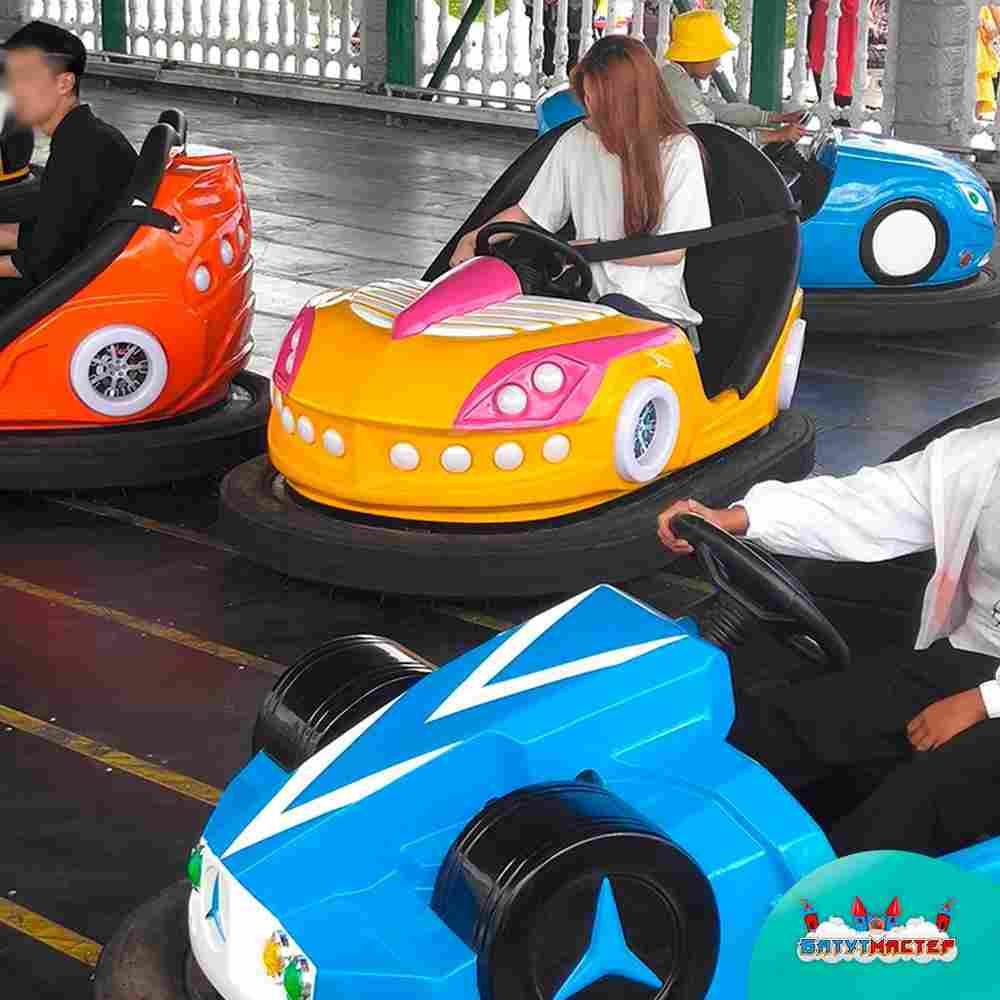 Аттракционная бамперная машинка «Формула» с дистанционным управлением и музыкой