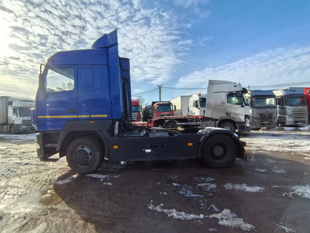 МАЗ 5440 4x2 Седельный тягач 544028-570-031 (Дизельный, 11,6 л, 423 л.с., МТ)