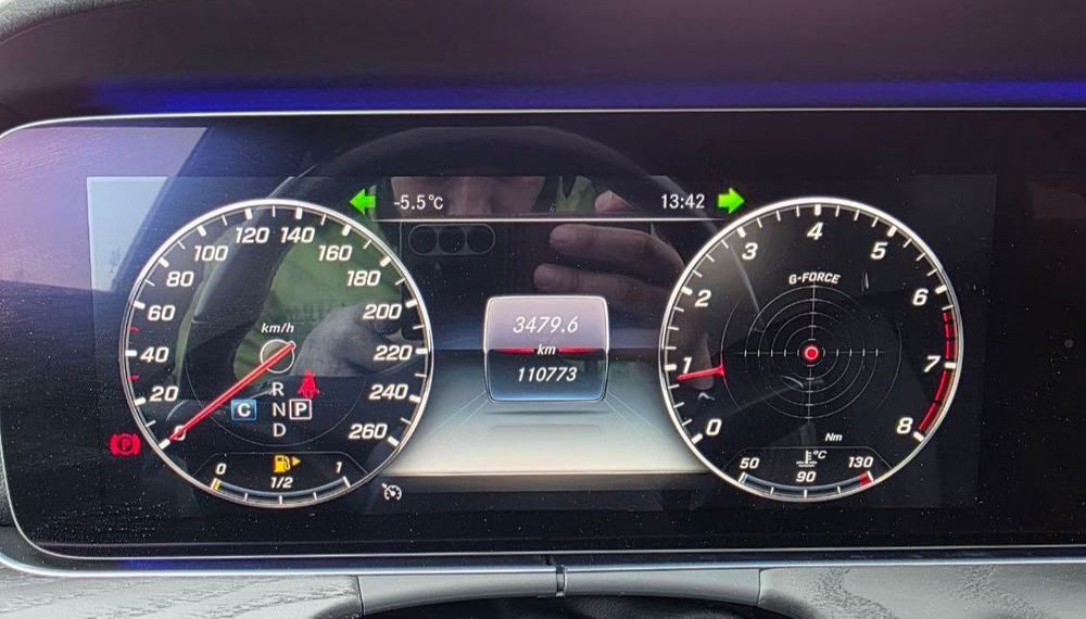 Mercedes-Benz E-CLASS 200 4MATIC Sport