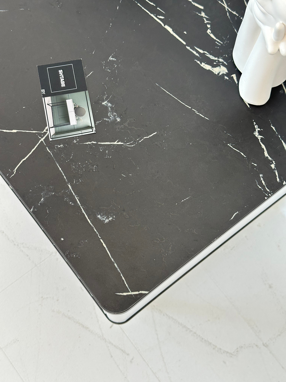 Тумба под телевизор на ножках ROYAL 5029 эко (Мрамор Неро-Черный)