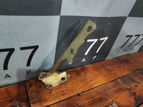 Петля капота левая Hyundai Accent 2 00-12 Новая Оригинал 7911025001