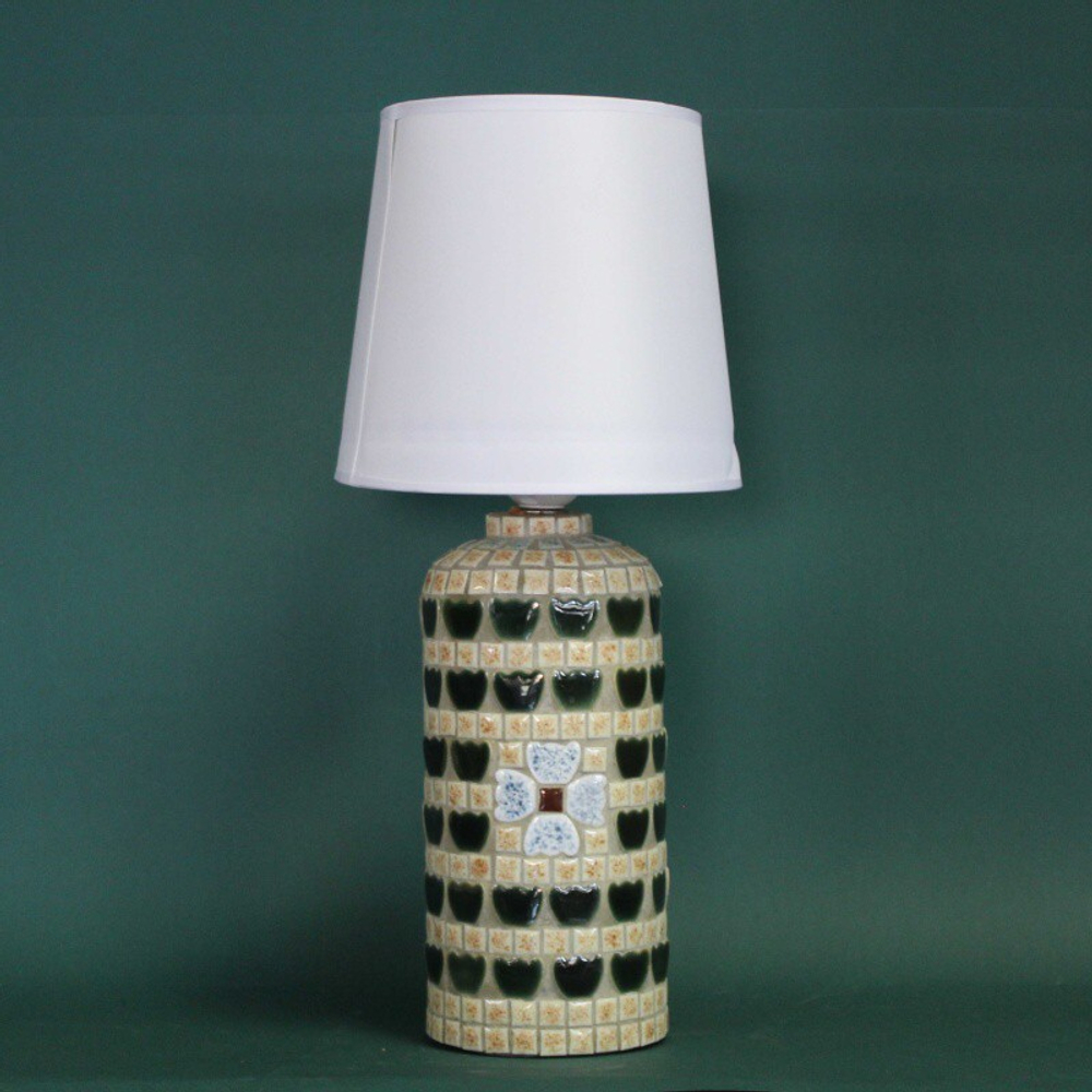 Настольная лампа с зеленой эмалью