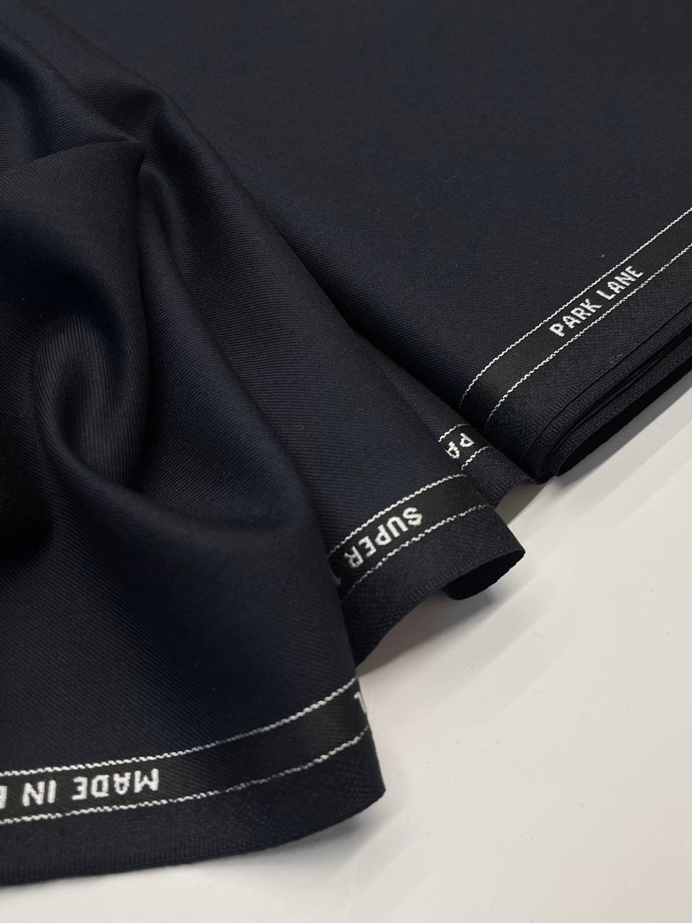 Шерсть костюмно-плательная темно-синяя 120'S