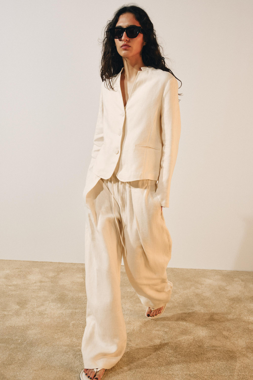 ZARA БЛЕЙЗЕР ИЗ 100% ЛЬНА — ZW COLLECTION, ЭКРЮ