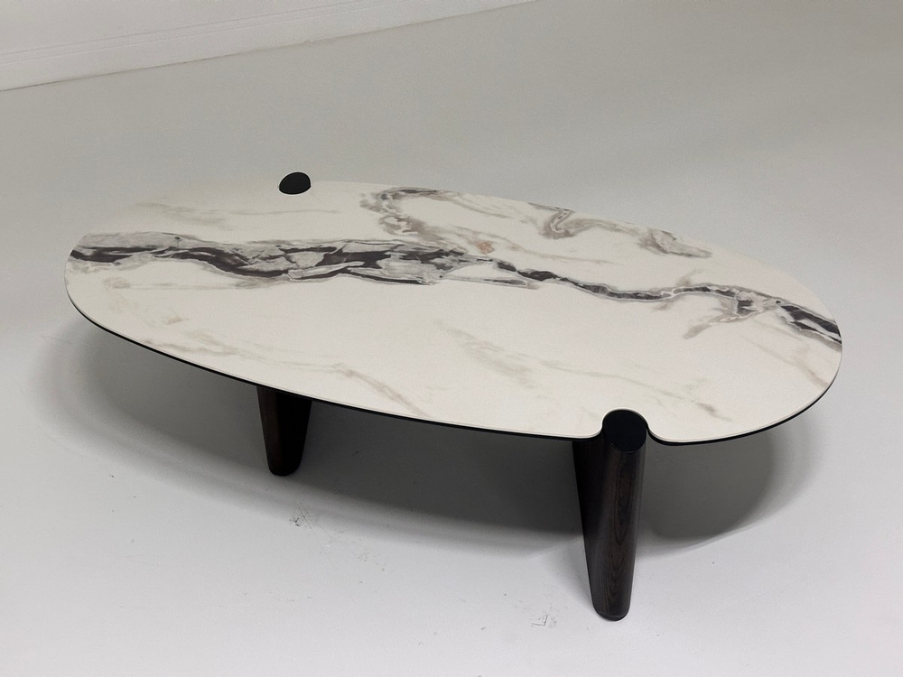 Стол М-City DISAUR Кофейный Арн (Arn) Fendi White керамика на стекле, массив, МДФ, Дубовый шпон