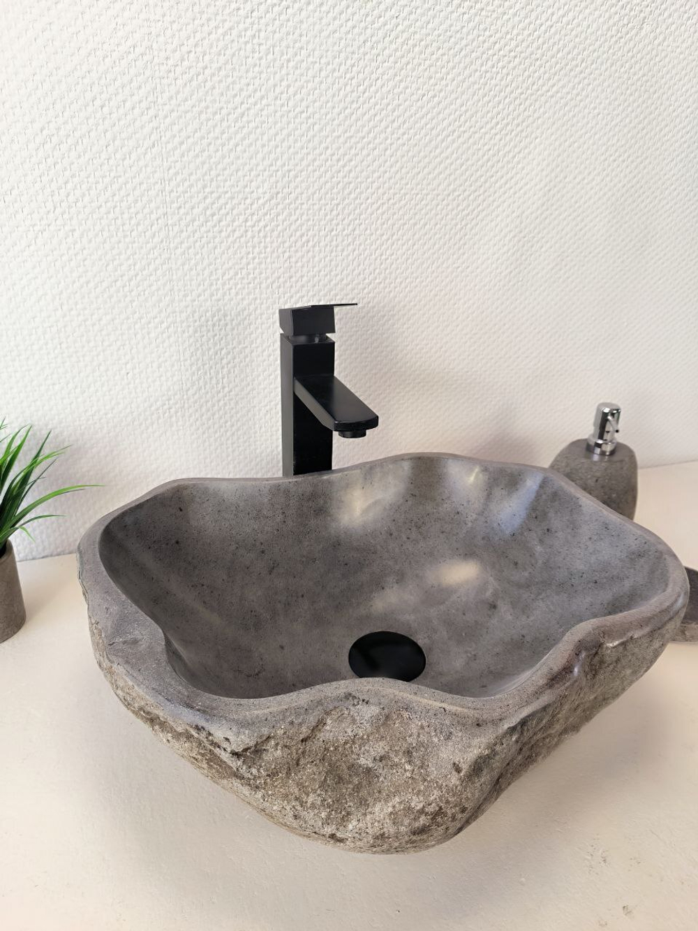 Раковина из речного камня RS-65969 45х36х15 из натурального камня