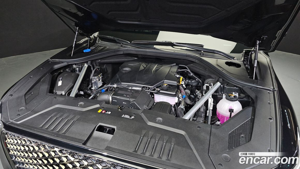 Genesis GV70 2.5T Бензин AWD (04.2024)