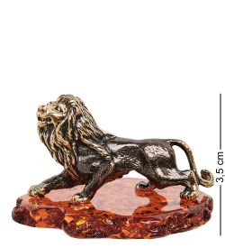 Народные промыслы AM-1081 Фигурка «Лев охотник» (латунь, янтарь)