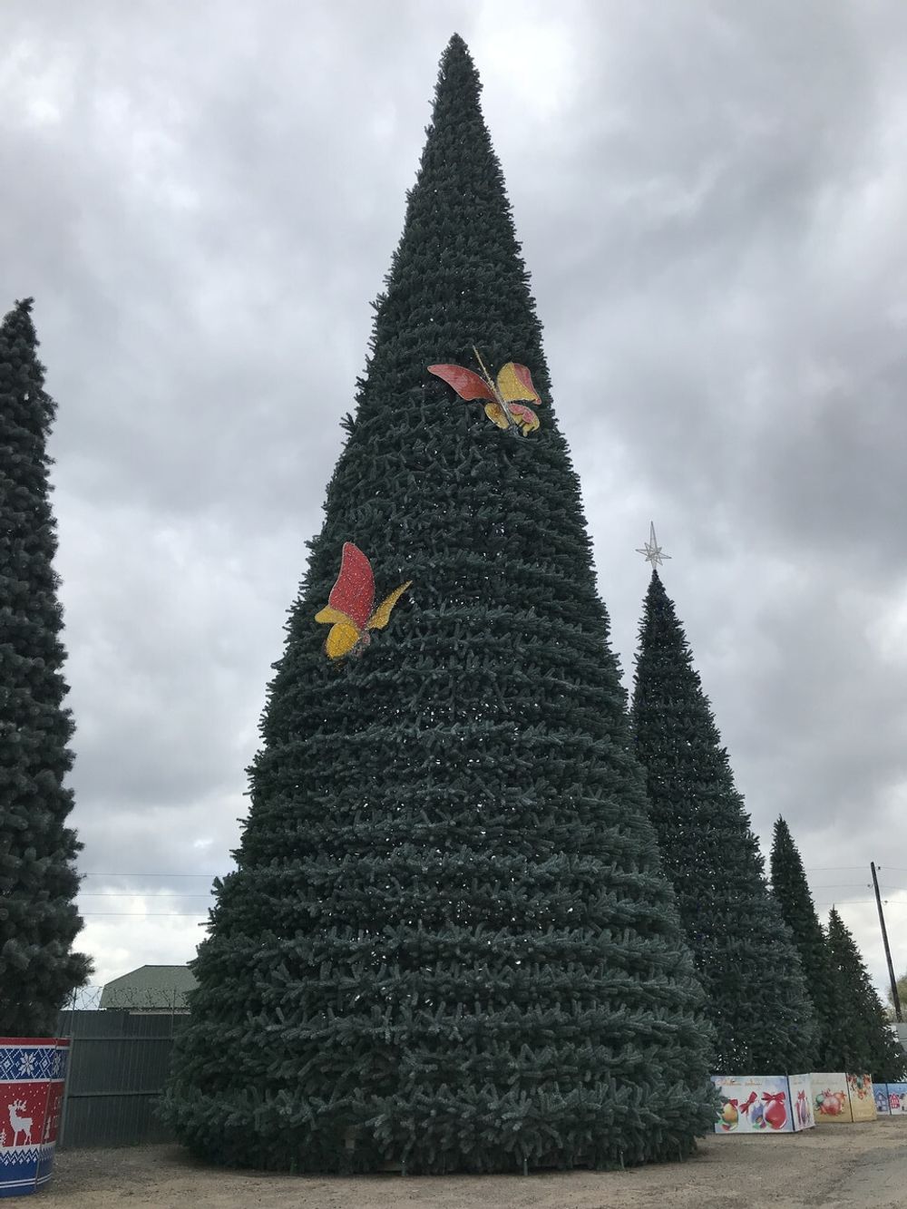 Ель уличная искусственная "Уральская" каркасная 80 м