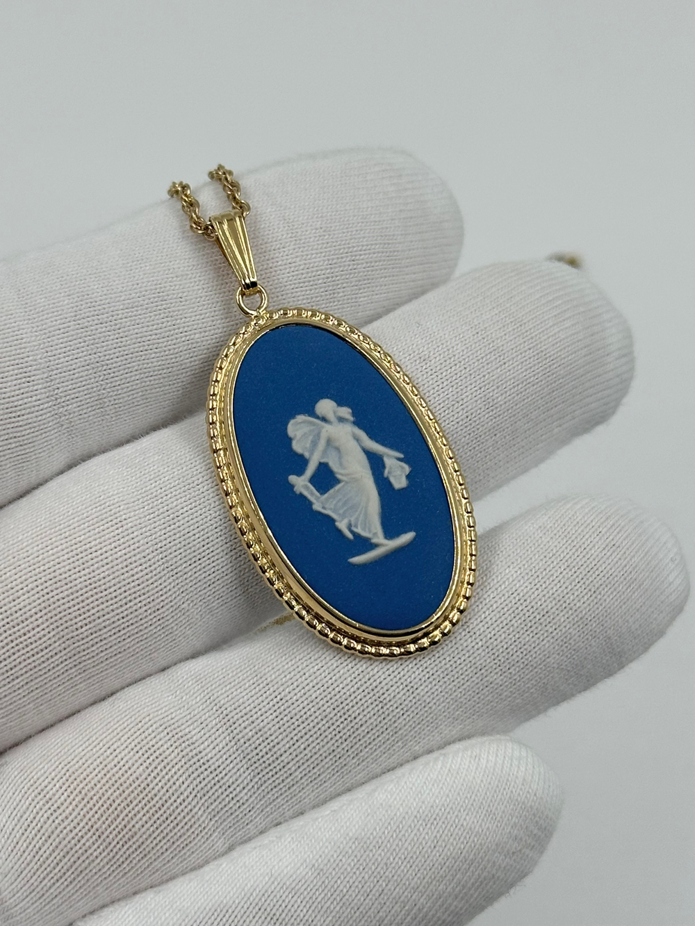 Кулон Wedgwood синий