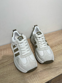 Кроссовки из натуральной замши