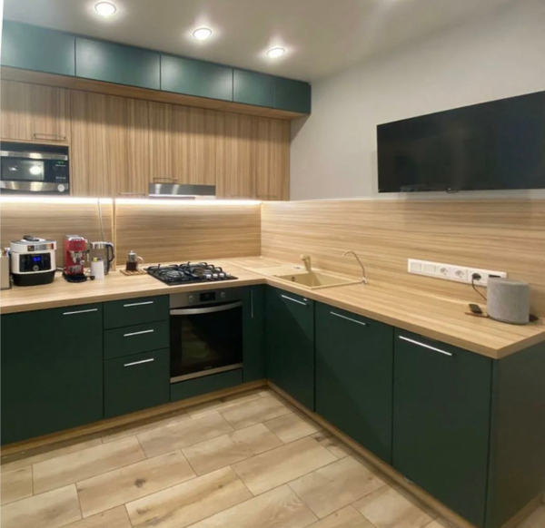 Примеры современных кухонь в дизайне из интернета