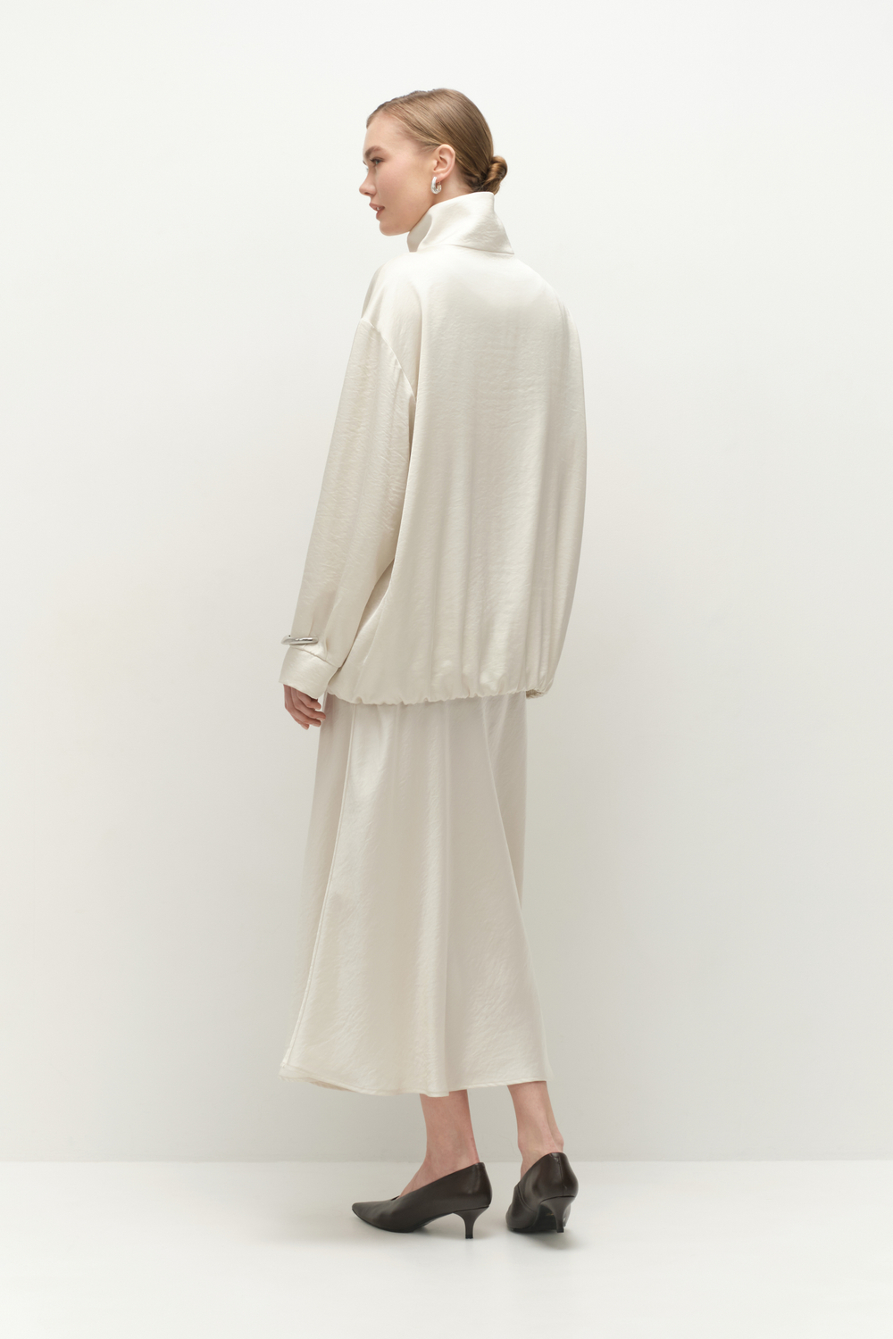 Бомбер струящийся