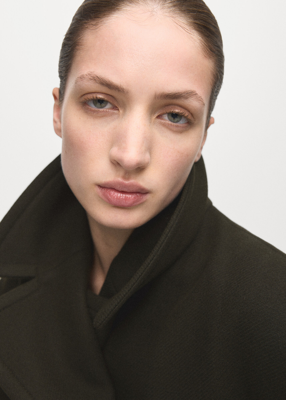 Пальто из натуральной шерсти с поясом