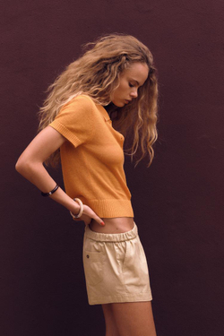 ZARA ОДНОТОННЫЙ ТРИКОТАЖНЫЙ ТОП С ВОРОТНИКОМ ПОЛО, ОРАНЖЕВЫЙ