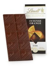 Тёмный шоколад Lindt с апельсином и миндалем 100 г x 4 шт