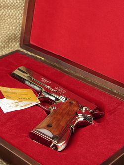 Denix Пистолет авт. "Кольт-45" хромированный, в подарочном футляре