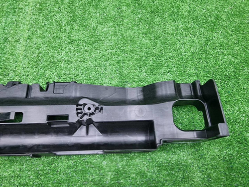 Дефлектор радиатора правый Mercedes S W223 (20-нв)