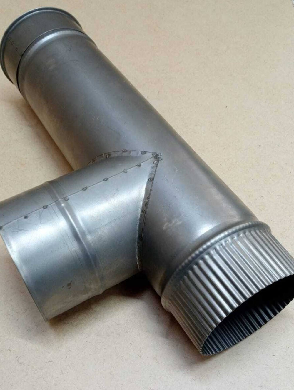 Тройник черный 0,5мм Ø122 90гр