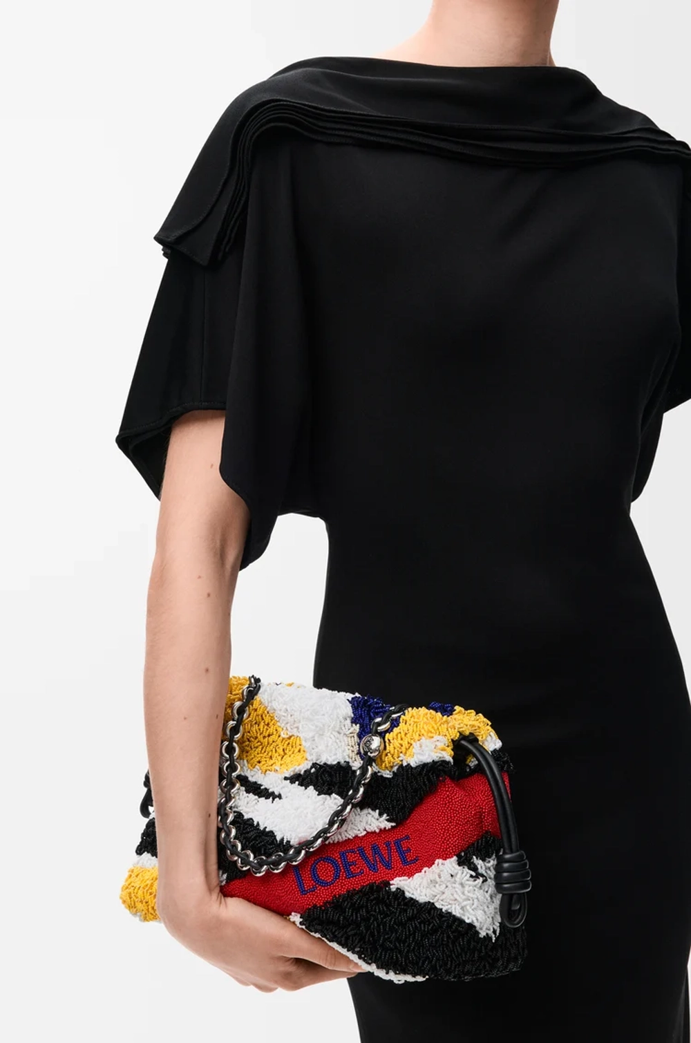 Loewe Средняя сумка Flamenco из вышитой кожи наппа, разноцветный