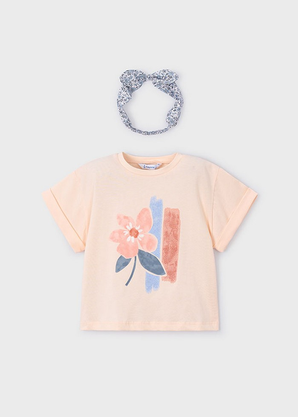 футболка с повязкой на голову