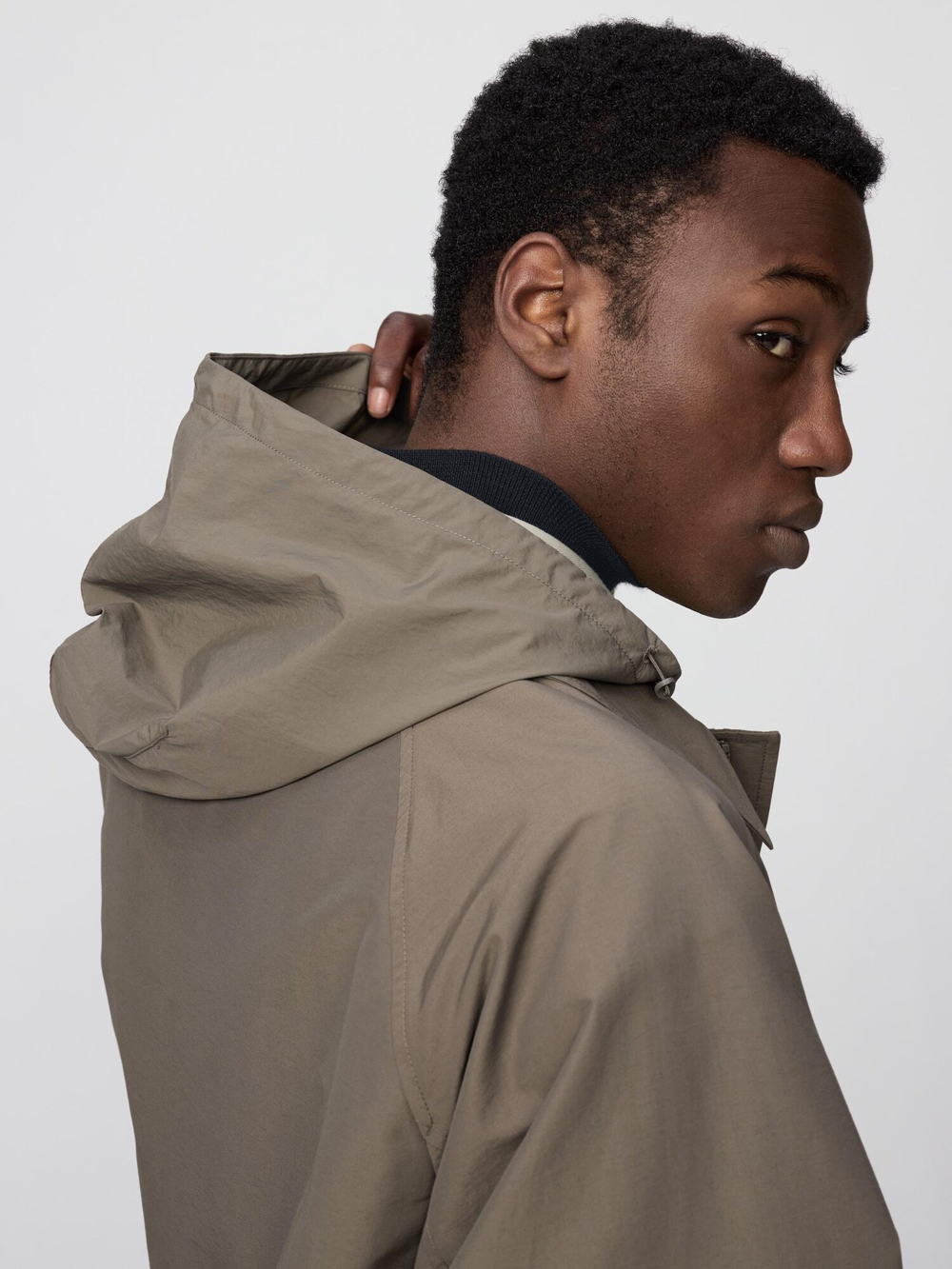 UNIQLO Тренч свободного кроя, коричневый