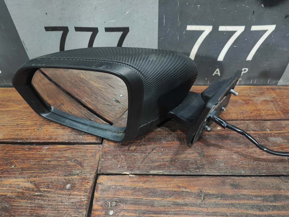 Зеркaло левое 6 Pin Livan Х3 Prо б/у оригинал 01836304