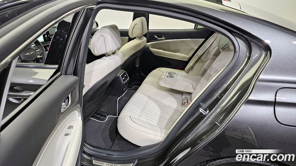 Genesis The New G70 Бензин 3.3T 2WD (09.2023)