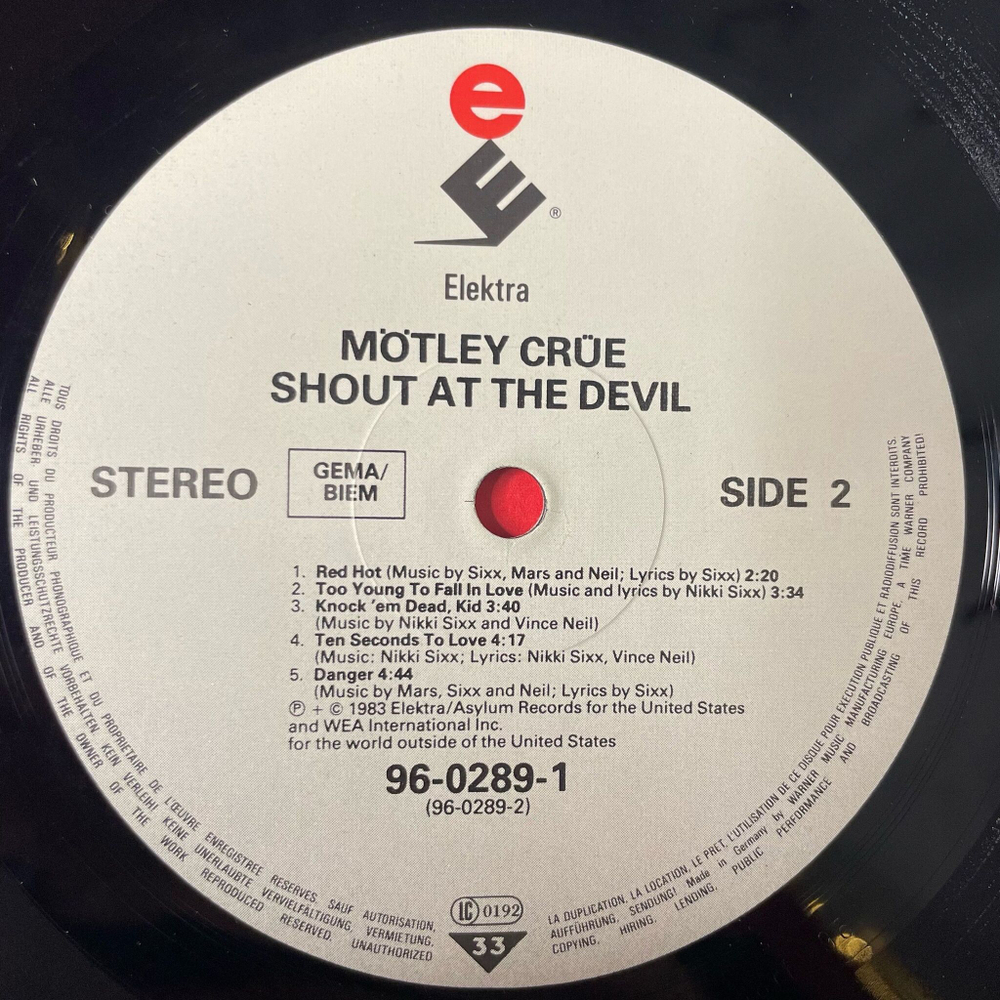 Винтажная виниловая пластинка LP Motley Crue Shout At The Devil (Germany 1983)