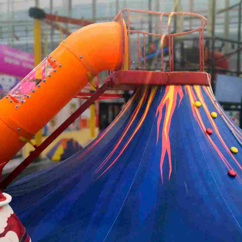 Горка скалодром для малышей «Гигант» 7×4,3×4,5 м