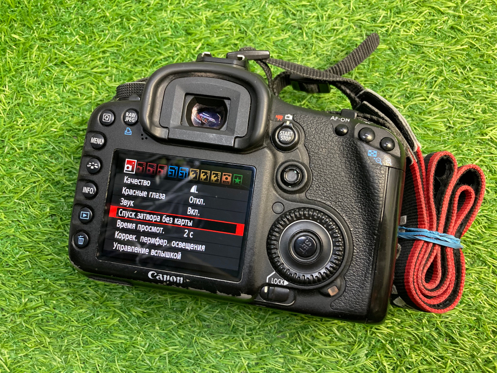 Canon EOS 7D (205.000 кадров)