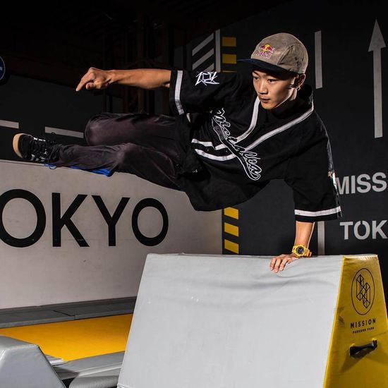 Наручные часы Casio G-SHOCK GBD-800-4ER с шагомером