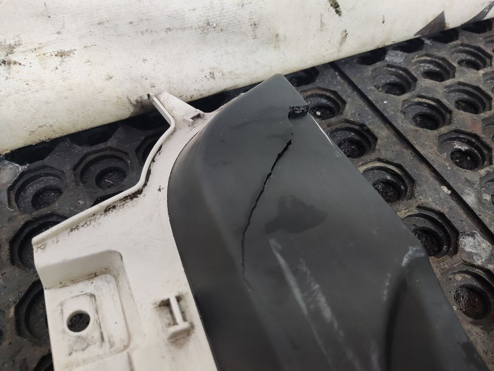 Решетка бампера 2023г