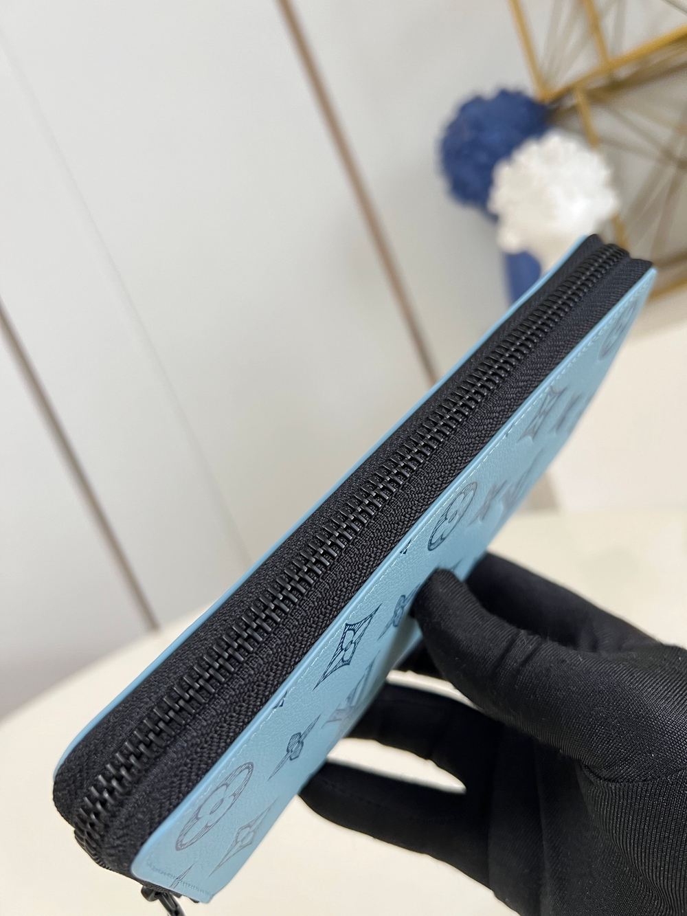 Louis Vuitton Zippy Wallet